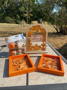 Perfect Harvest Fall Decor Bundle: Pumpkin Garland, Welcome Sign, and Leaf Trays